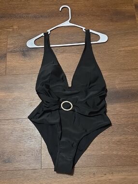 No Name Brand Ladies Black Large Swimsuit